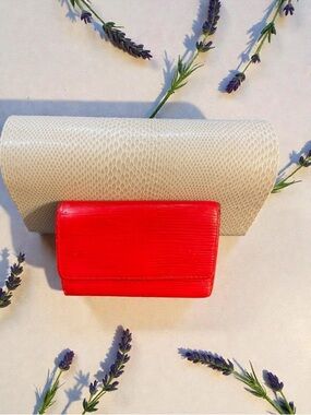 Louis Vuitton Red Epi Leather
Key/Card Holder